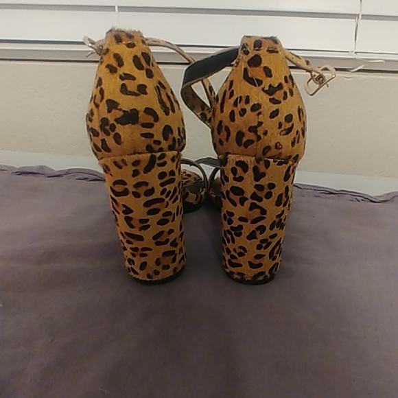Leopard Print Steve Madden Chunky heels - Picture 5 of 5